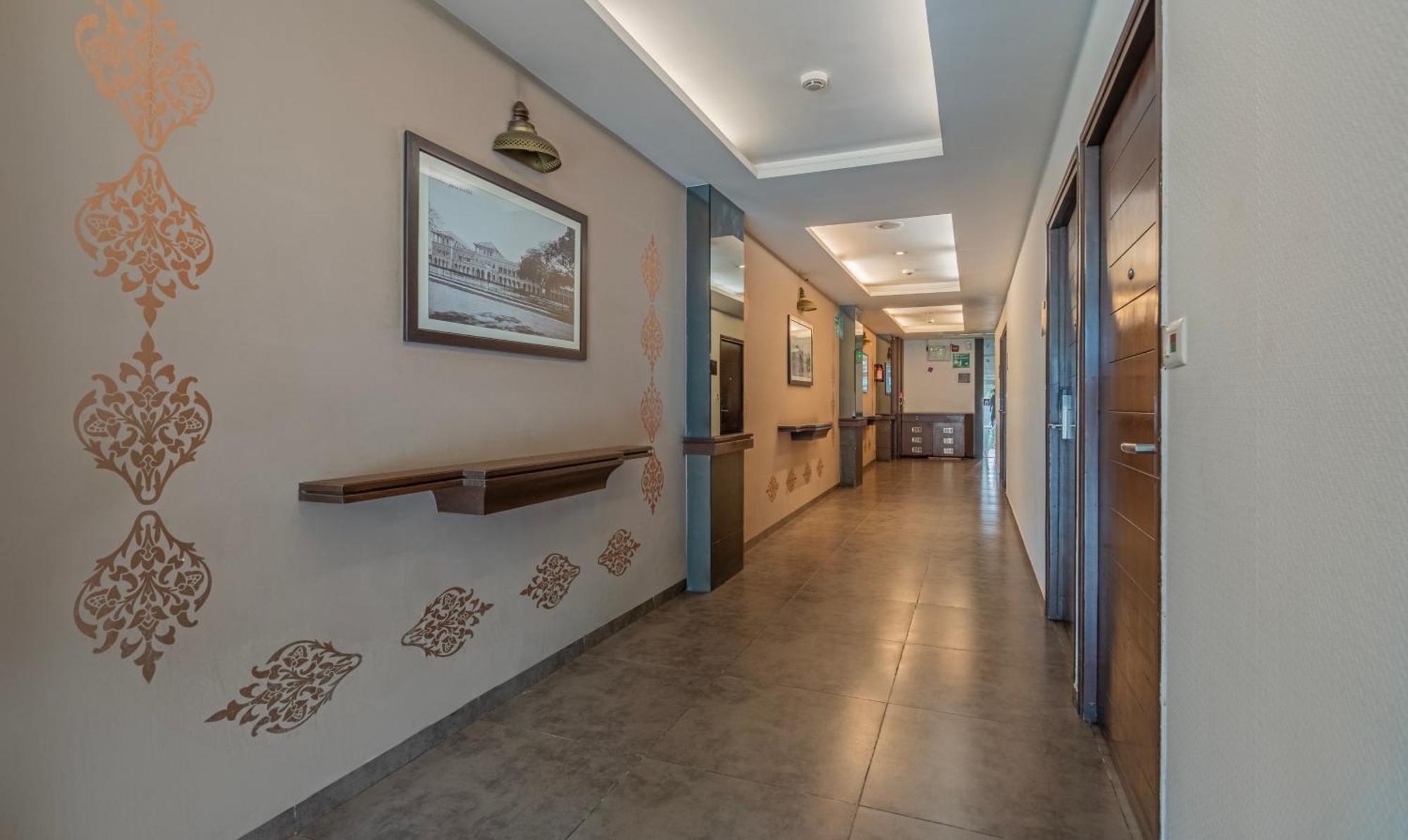 Hotel Casa, Vadódara Exteriér fotografie